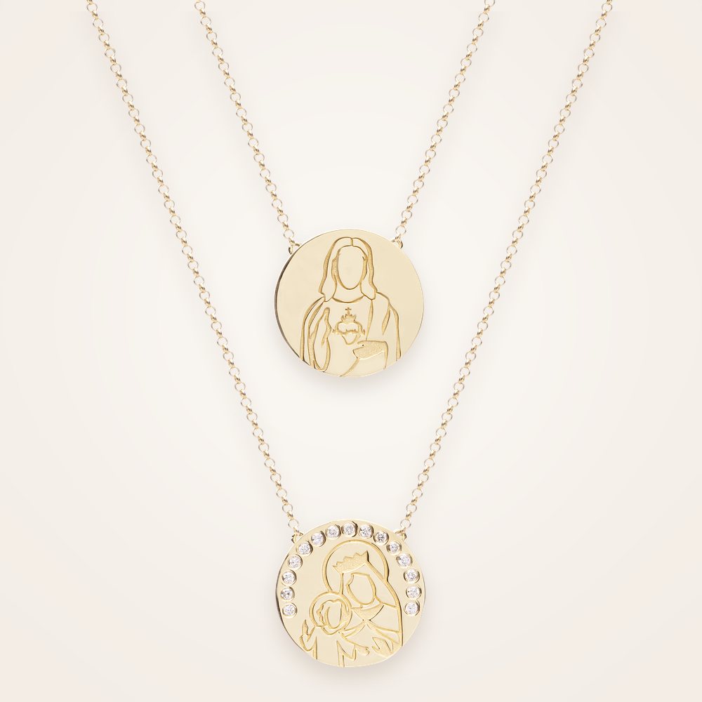 Dois colares com medalhas gravadas de Jesus e Nossa Senhora